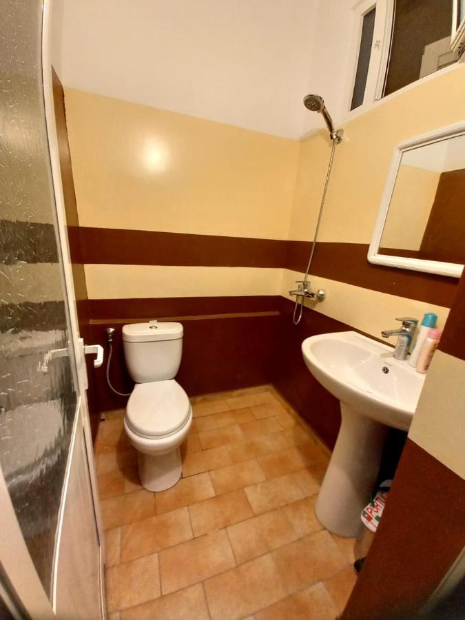 Manthoguesthouse Gjirokastra Zewnętrze zdjęcie