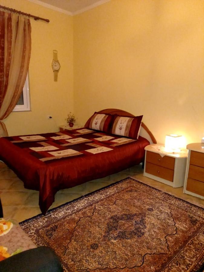 Manthoguesthouse Gjirokastra Zewnętrze zdjęcie