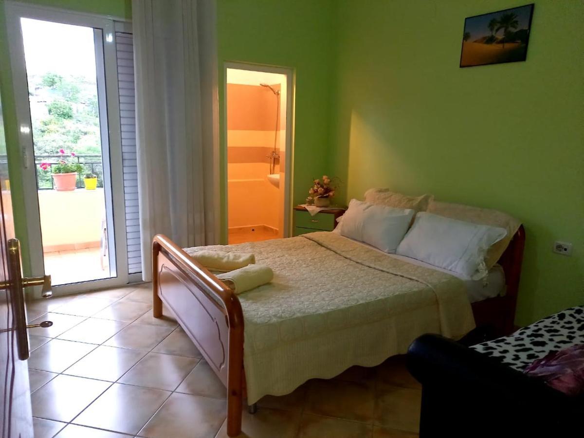 Manthoguesthouse Gjirokastra Zewnętrze zdjęcie